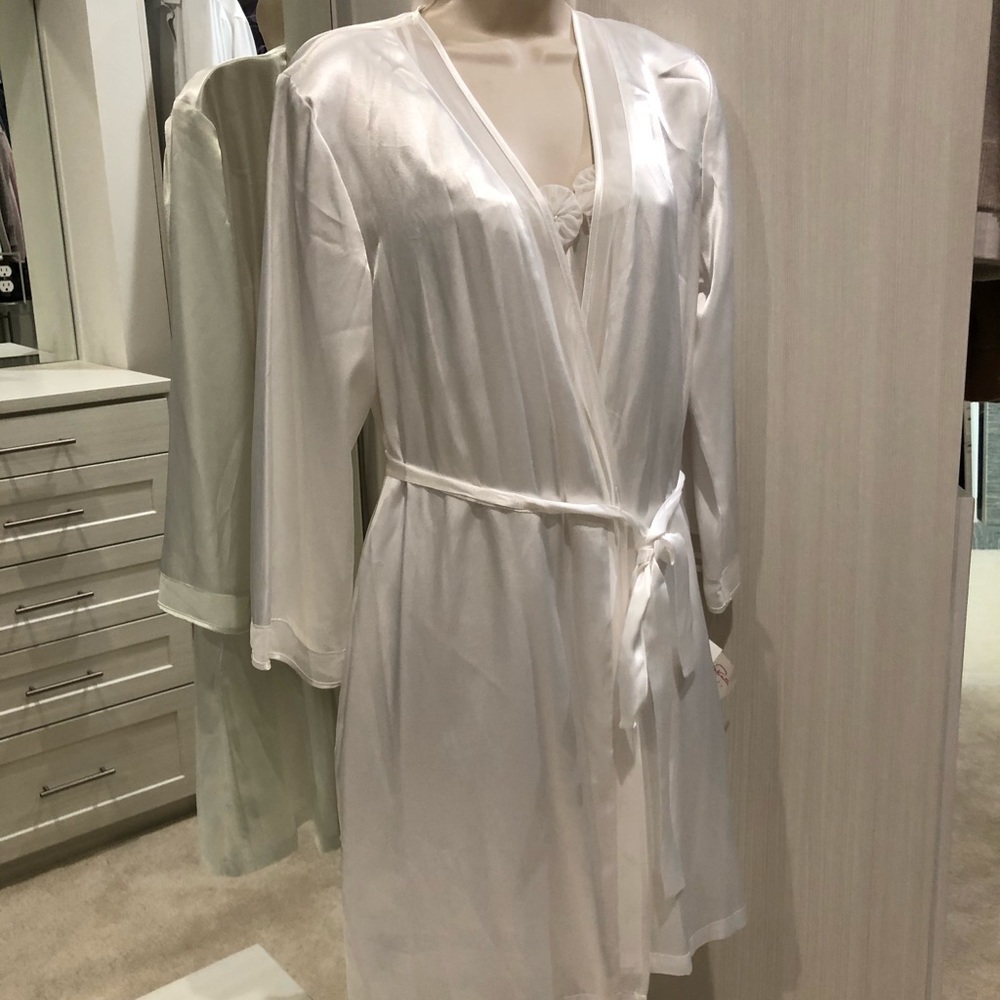 Oscar de la Renta white satin lingerie set.